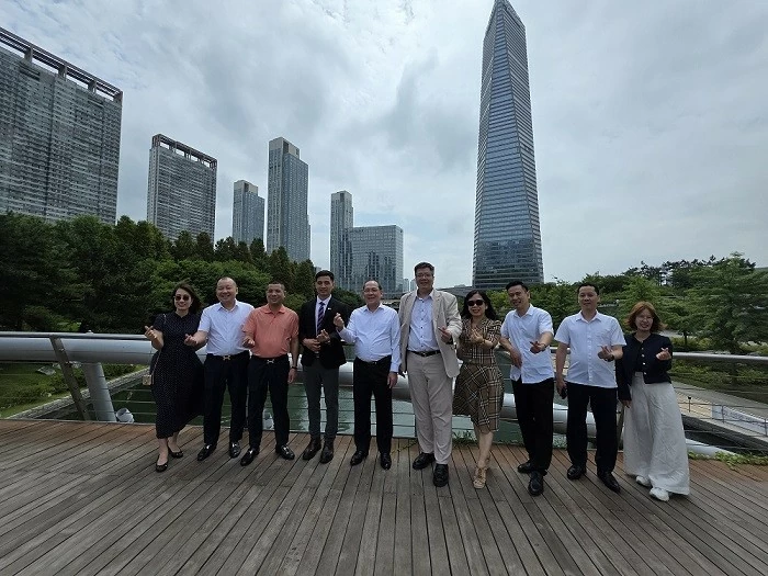 VFF delegation promotes people-to-people diplomacy, strengthens ties with overseas Vietnamese business, expert, and intellectual communities in RoK
