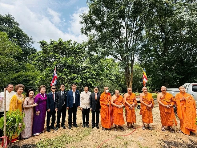 Inauguration of Hoa Nghiem Pagoda in Northeast Thailand