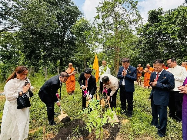 Inauguration of Hoa Nghiem Pagoda in Northeast Thailand