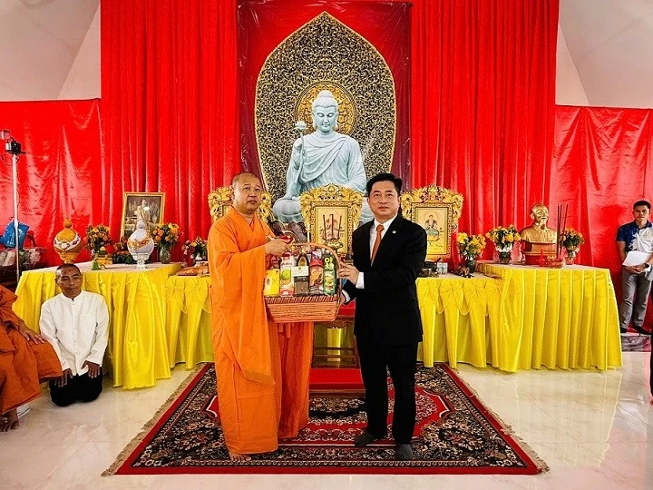 Inauguration of Hoa Nghiem Pagoda in Northeast Thailand