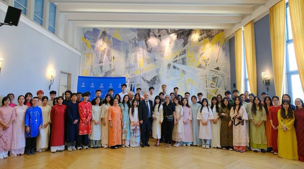 33rd Diplomatic Conference: Overseas Vietnamese contribute to Vietnam's diplomacy