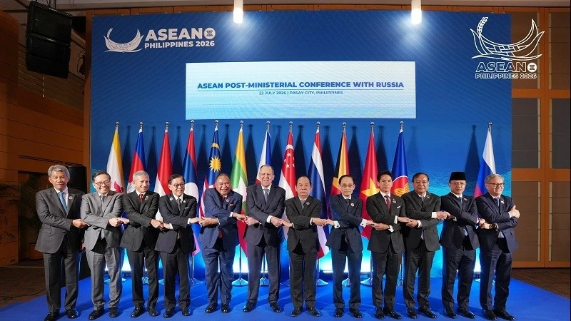 AMM 59: Foreign Minister Le Hoai Trung calls for deeper, more practical ASEAN-Russia strategic partnership
