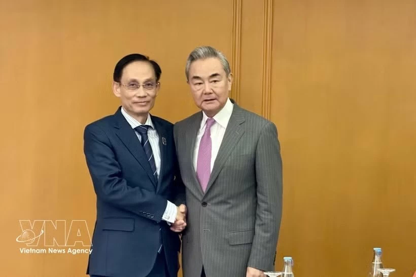 Vietnam, China Foreign Ministers hold meetings, step up bilateral cooperation Vietnam, China Foreign Ministers hold meetings, step up bilateral cooperation