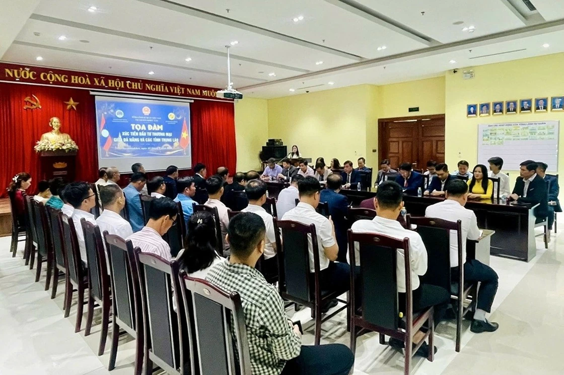 Investment and Trade Promotion Seminar between Da Nang City and Central Lao Provinces