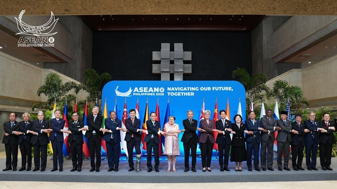 AMM 59: FM Le Hoai Trung attends 16th EAS Foreign Ministers’ Meeting, urging practical cooperation