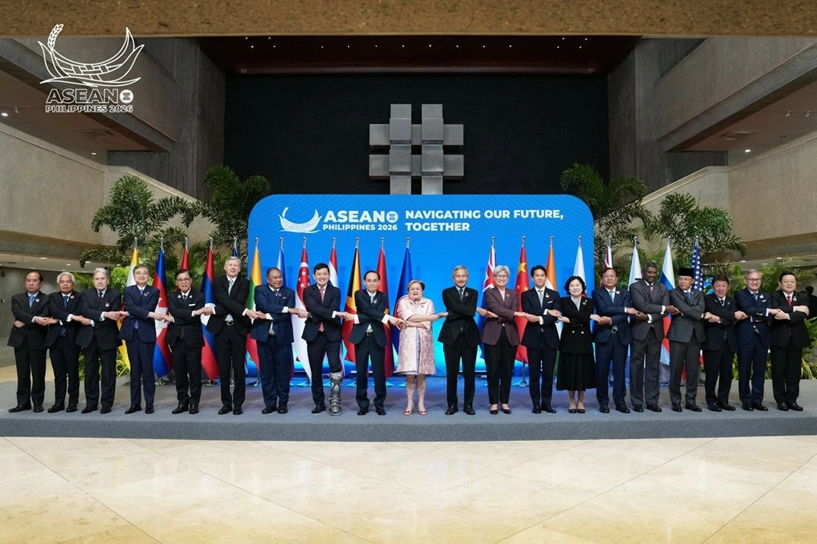 AMM 59: FM Le Hoai Trung attends 16th EAS Foreign Ministers’ Meeting, urging practical cooperation