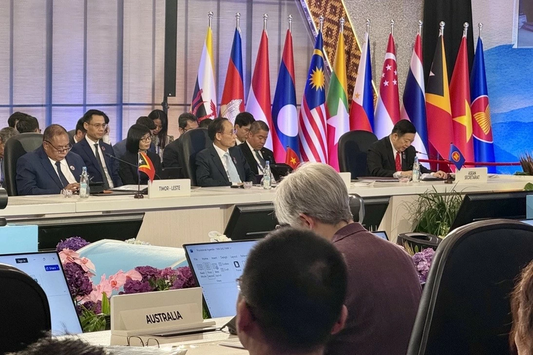 AMM 59: FM Le Hoai Trung attends 16th EAS Foreign Ministers’ Meeting, urging practical cooperation