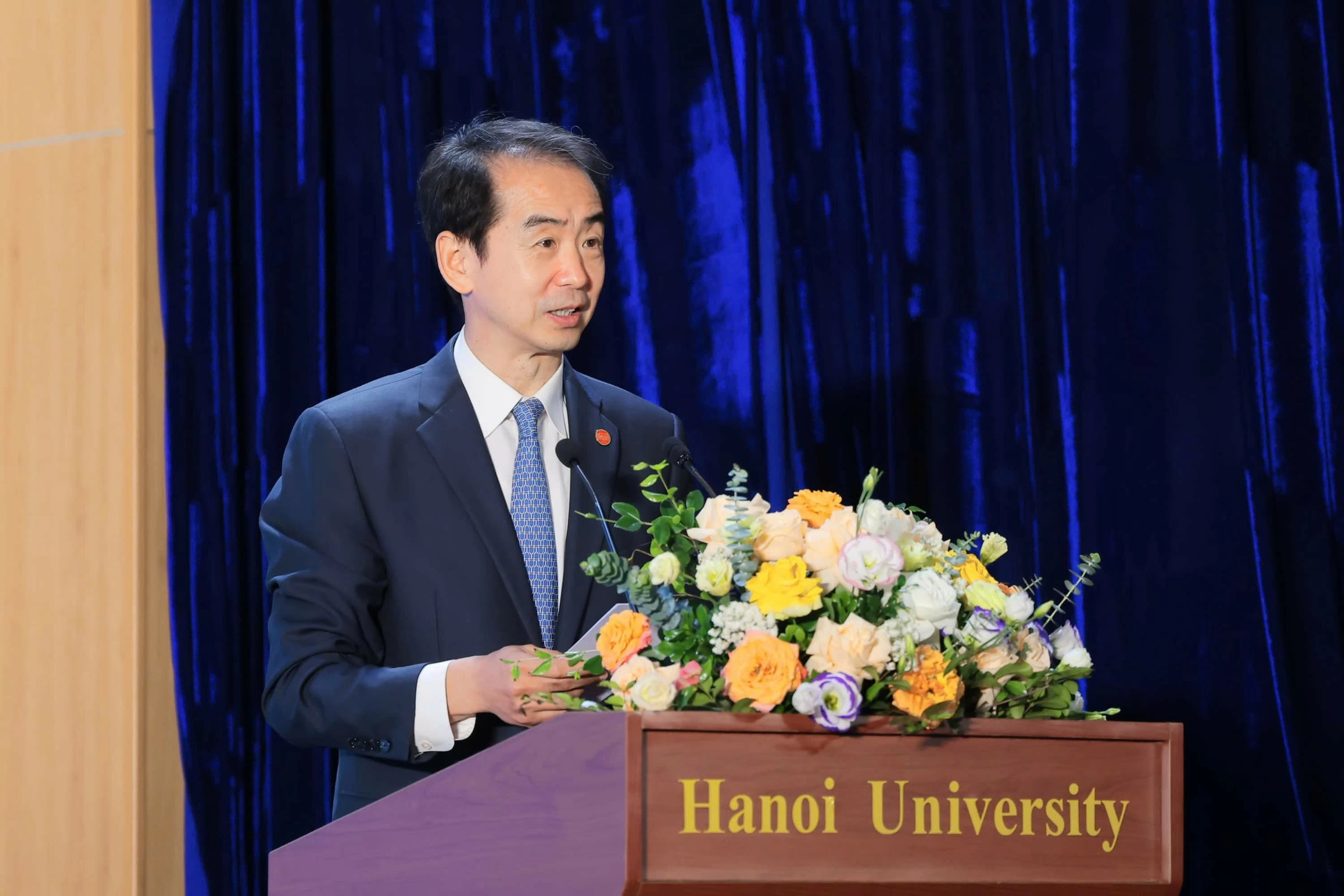 Advancing together toward to build a stronger Vietnam-China Community with a Shared Future