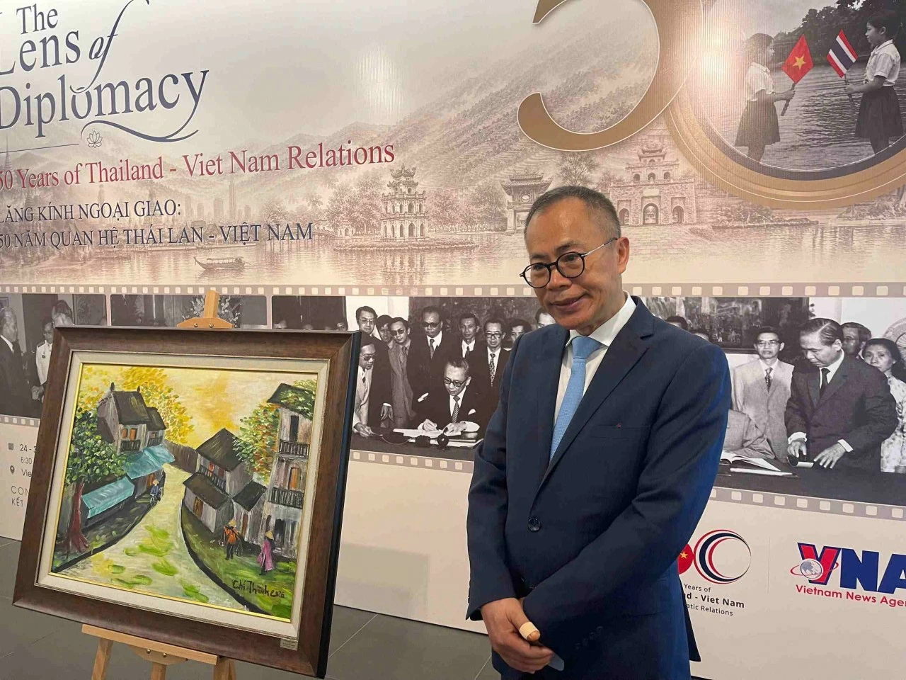 “The Lens of Diplomacy”: Photo exhibition marks 50 years of Vietnam-Thailand relations