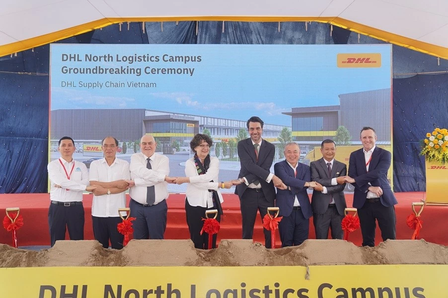 Logistics giant DHL invests 63 million Euros to build Southeast Asia's largest logistics hub, reaffirming commitment to Vietnam Logistics giant DHL invests 63 million Euros to build Southeast Asia's largest logistics hub, reaffirming commitment to Vietnam