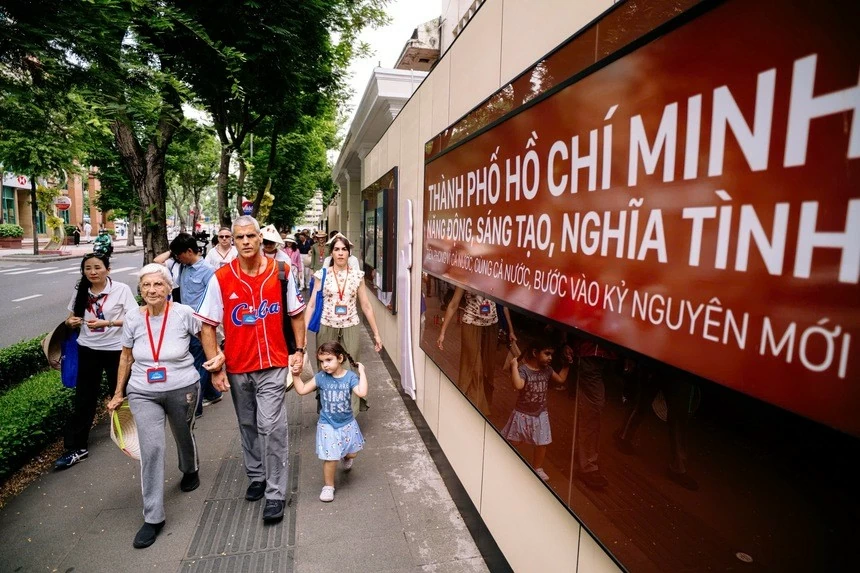 Foreign Consular representatives explore Ho Chi Minh City's rich cultural and historical heritage
