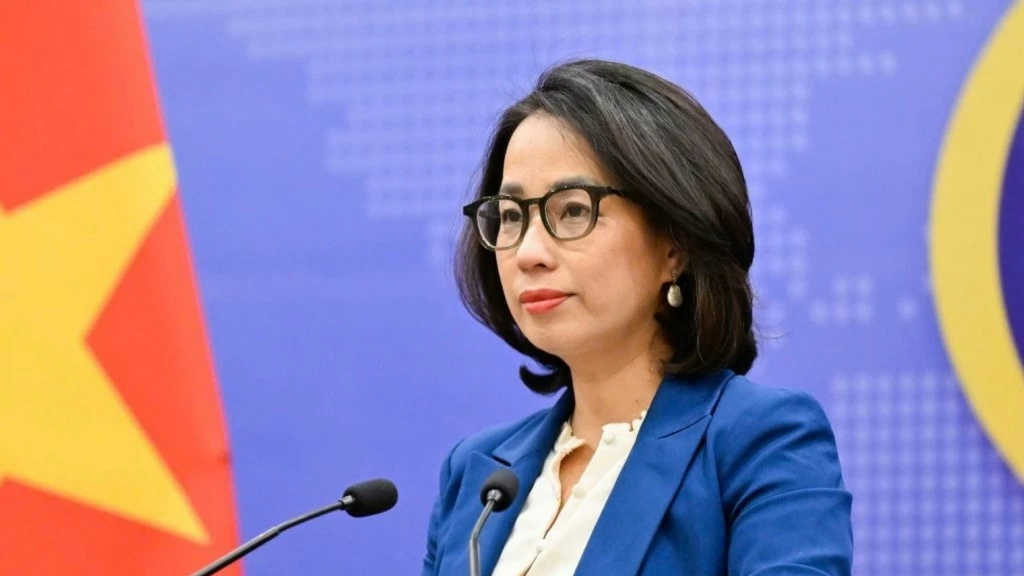 MOFA Spokesperson updates search and rescue efforts for Khoi Nguyen 18 vessel in the East Sea