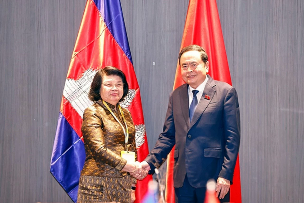 Cambodian NA President’s visit: Strengthening parliamentary cooperation, advancing Vietnam-Cambodia relations to new heights Cambodian NA President’s visit: Strengthening parliamentary cooperation, advancing Vietnam-Cambodia relations to new heights
