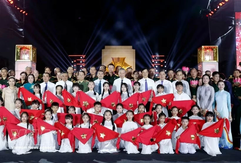 Party, State leaders attend live television programme honouring fallen heroes Party, State leaders attend live television programme honouring fallen heroes