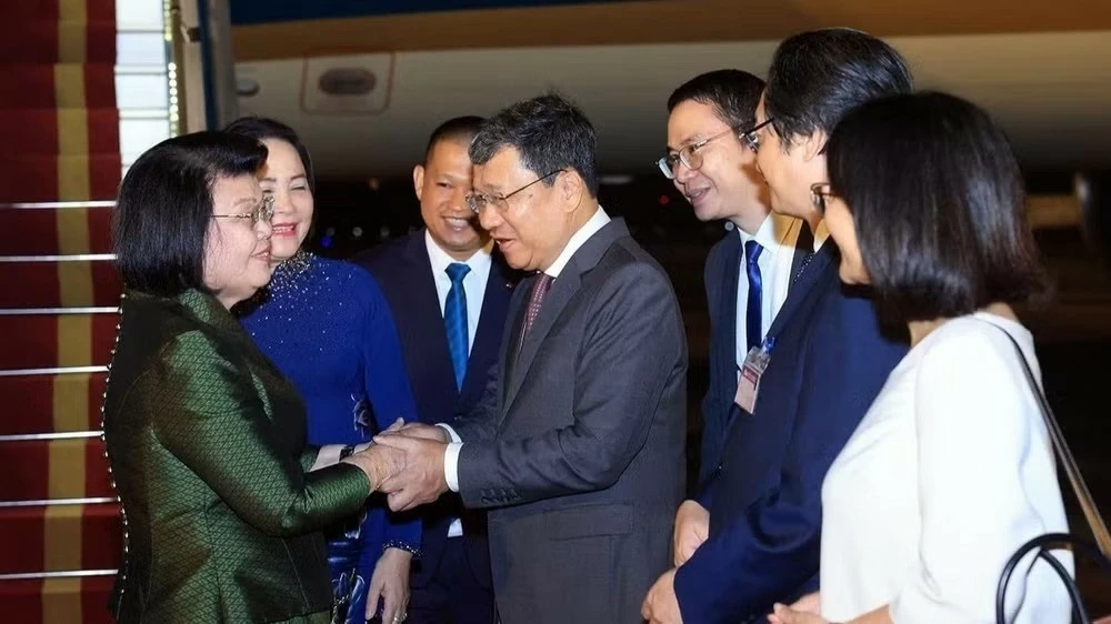 Cambodian National Assembly President Samdech Khuon Sudary arrives in Hanoi, begins official visit to Vietnam Cambodian National Assembly President Samdech Khuon Sudary arrives in Hanoi, begins official visit to Vietnam