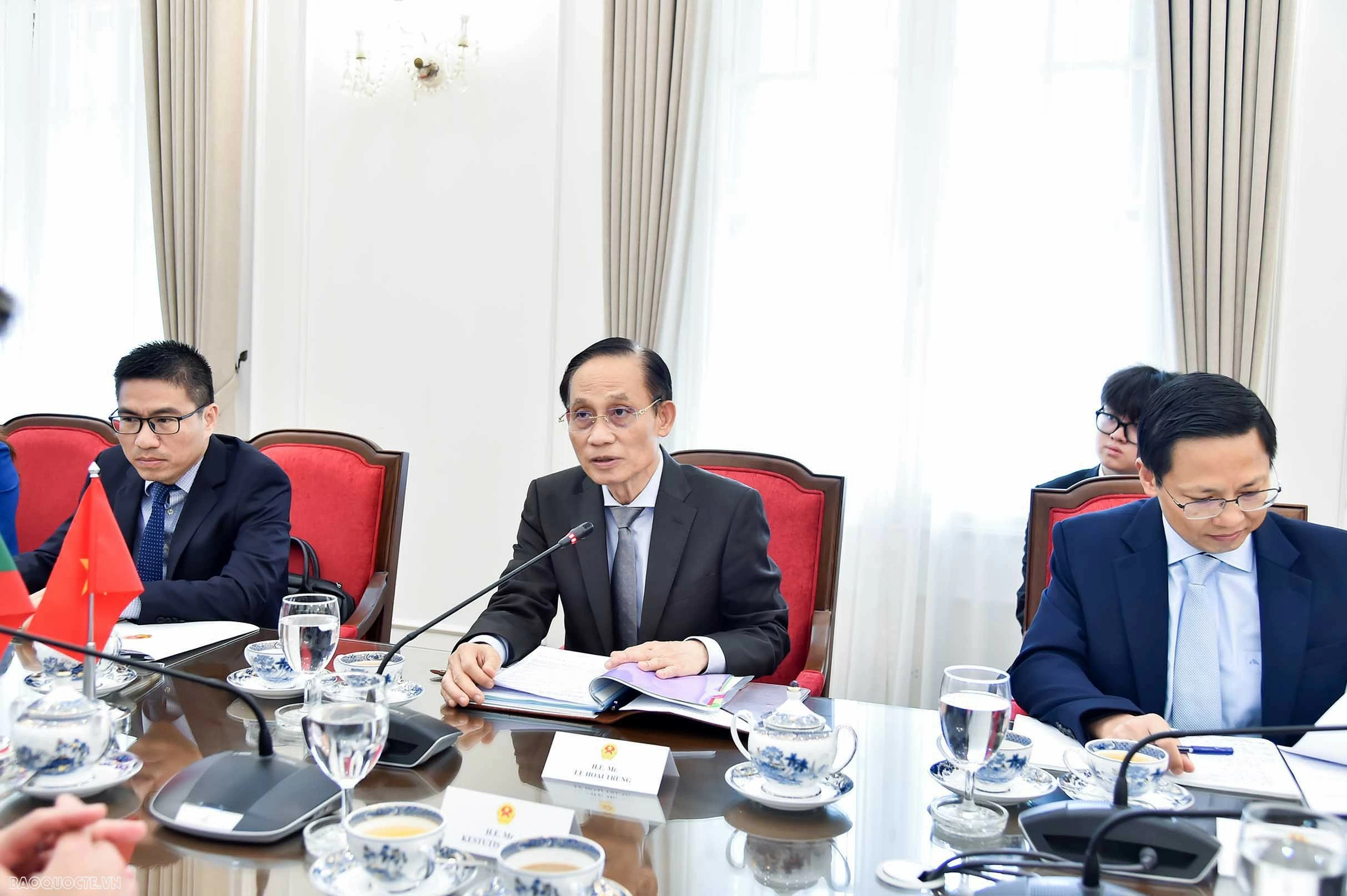 Vietnam, Lithuania Foreign Ministers hold talks to enhance multifaceted cooperation