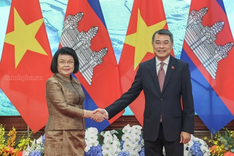 Prime Minister Le Minh Hung meets with President of the Cambodian National Assembly Khuon Sudary Prime Minister Le Minh Hung meets with President of the Cambodian National Assembly Khuon Sudary