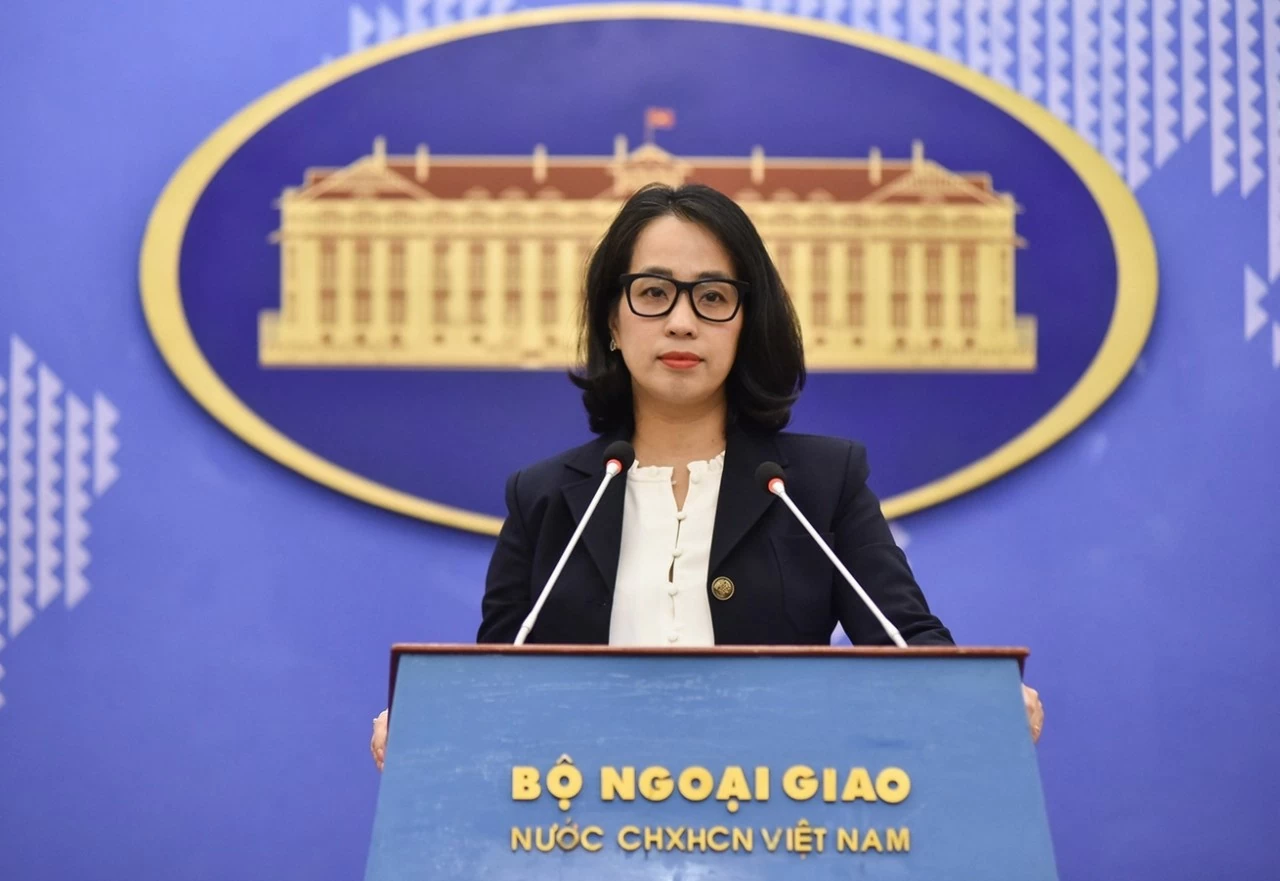 Spokesperson Pham Thu Hang: 48 rescued crew members of Khoi Nguyen 18 vessel return safely to shore Spokesperson Pham Thu Hang: 48 rescued crew members of Khoi Nguyen 18 vessel return safely to shore