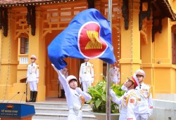 ASEAN Flag-Raising Ceremony: Vietnam reaffirms commitment to building a strong ASEAN community