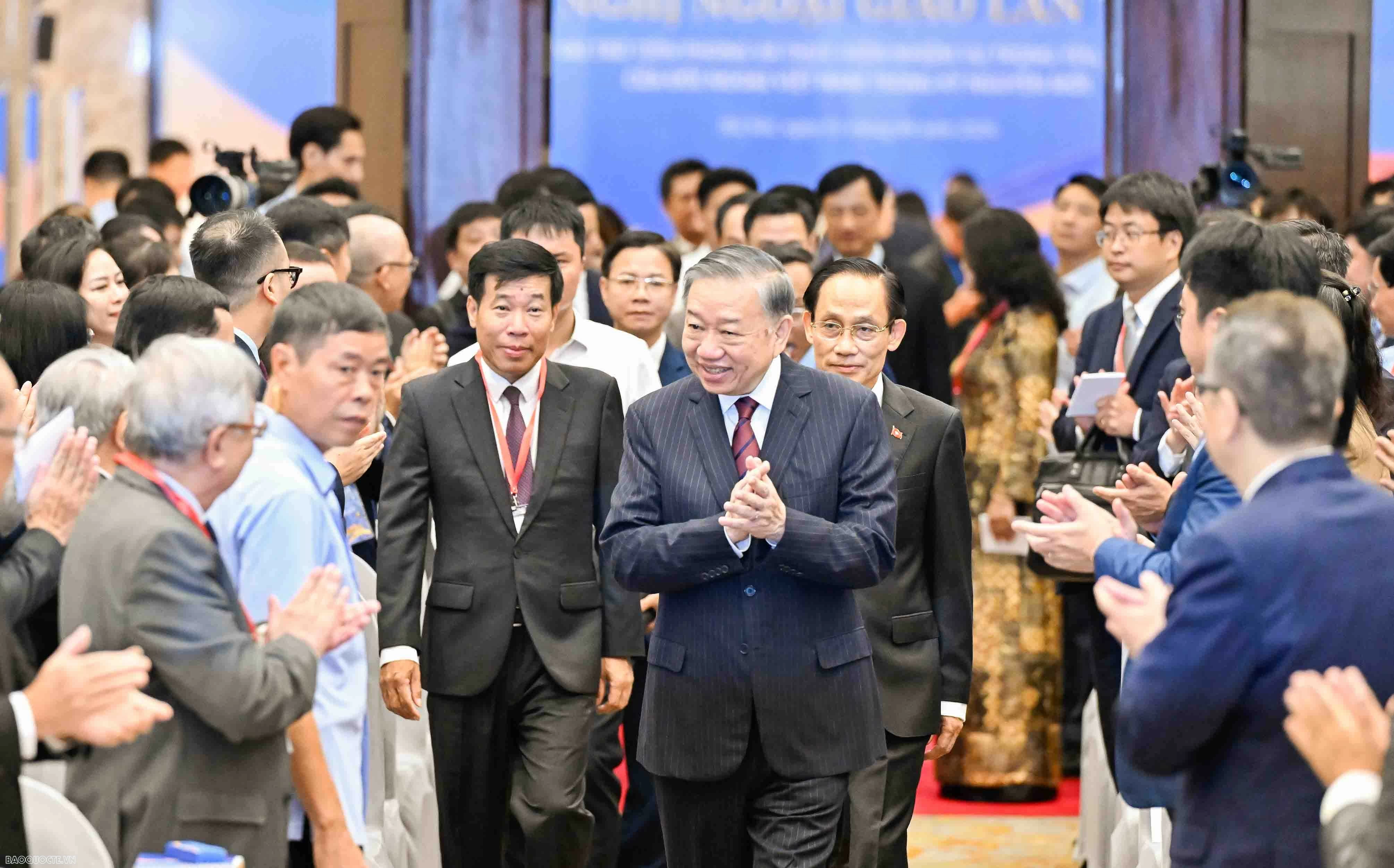 Photo Gallery: Opening ceremony of the 33rd Diplomatic Conference