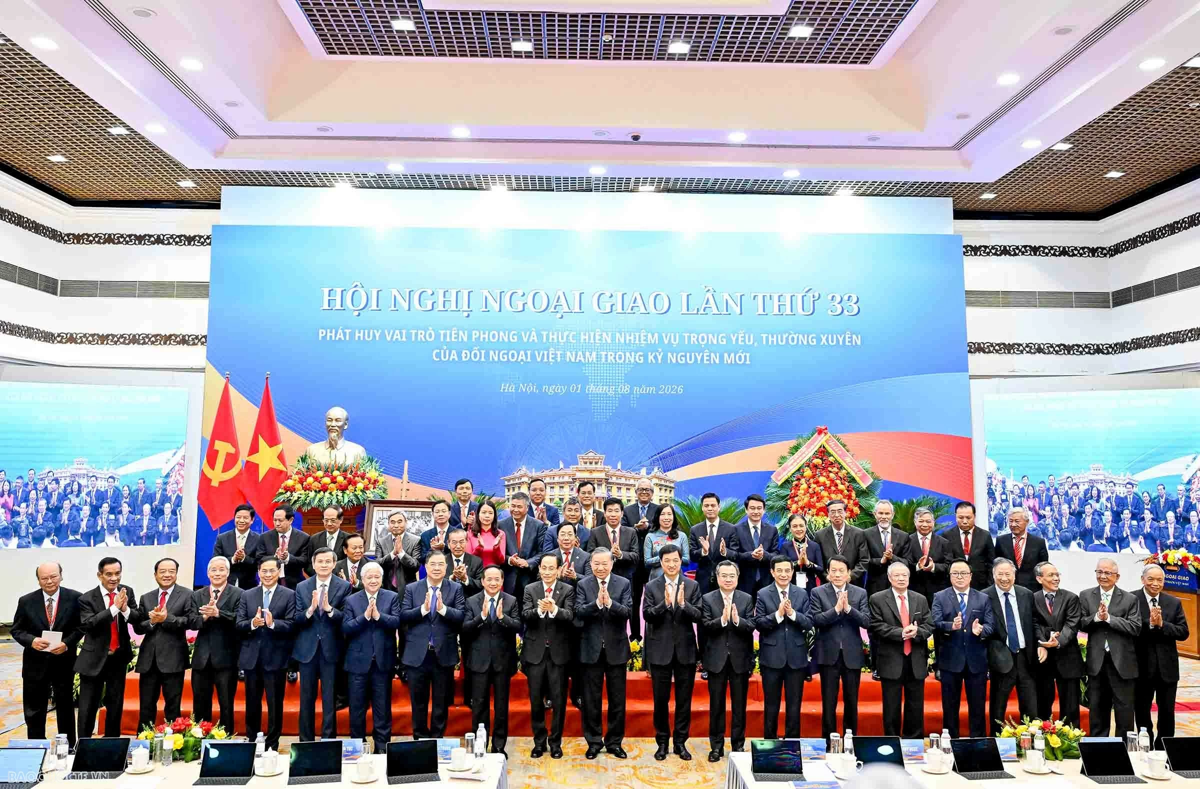 Những hình ảnh lễ khai mạc Hội nghị ngoại giao lần thứ 33. (Ảnh: Nguyễn Hồng)