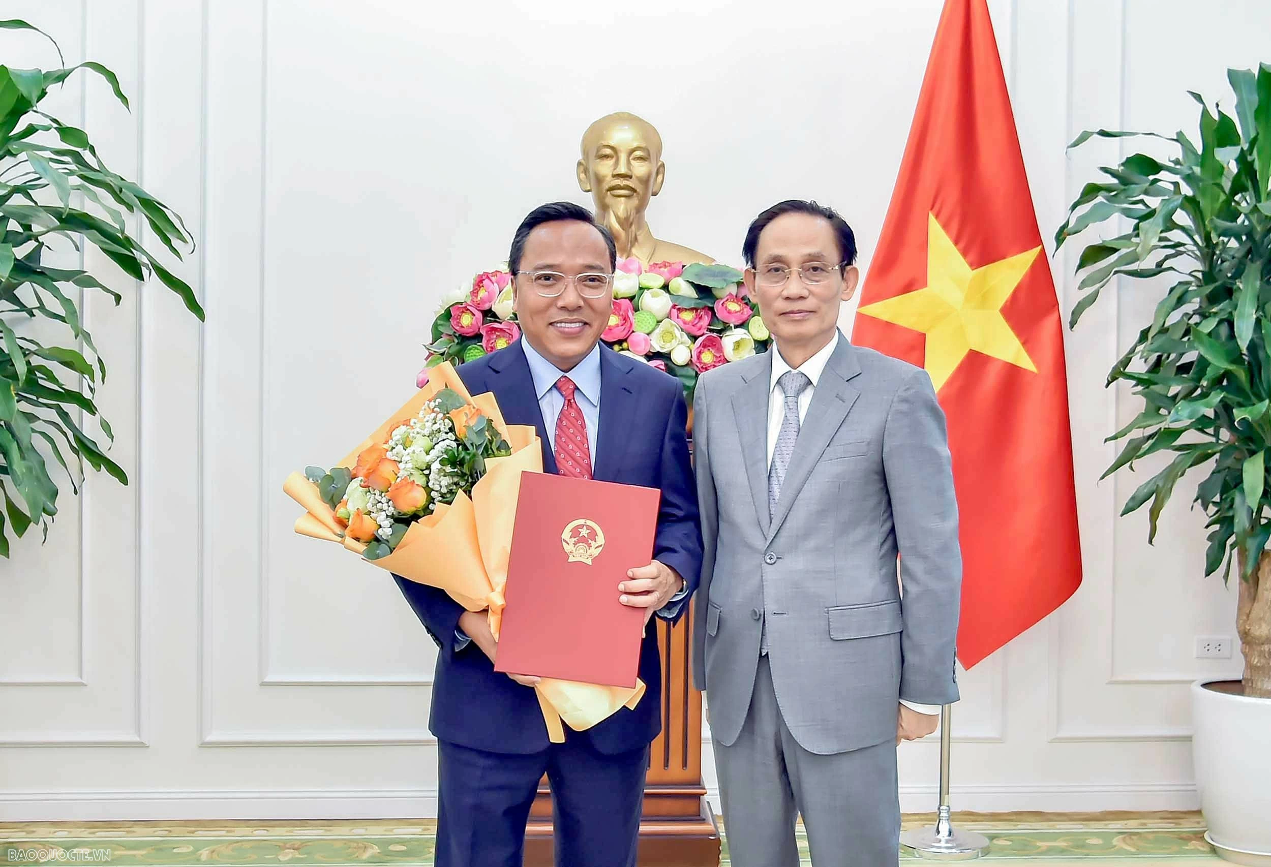 Ministry of Foreign Affairs holds ceremony to announce and present Appointment Decisions for Deputy Ministers Ministry of Foreign Affairs holds ceremony to announce and present Appointment Decisions for Deputy Ministers
