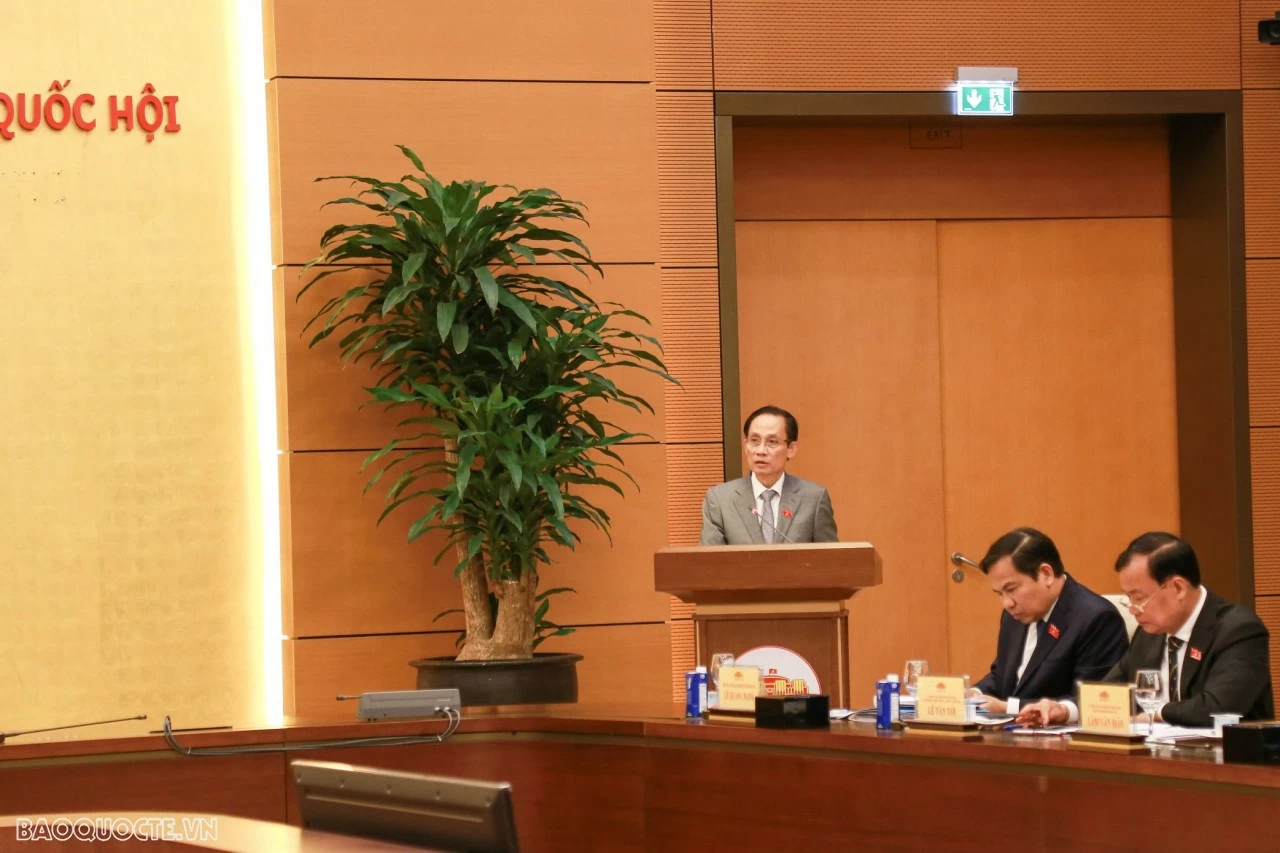 33rd Diplomatic Conference: NA Chairman Tran Thanh Man works with Heads of Vietnamese Representative Missions abroad