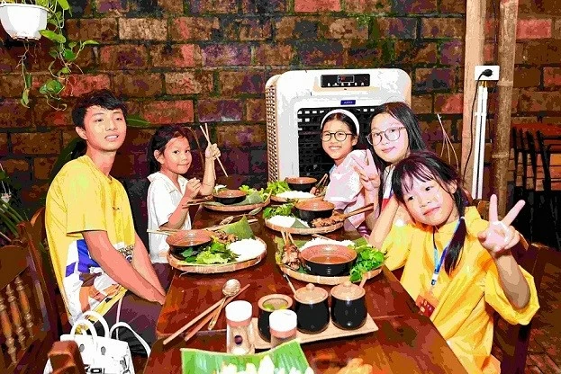 Vietnamese Oratory Contest 2026: Vietnamese 'Language Ambassadors' embark on a journey to the roots in Hanoi
