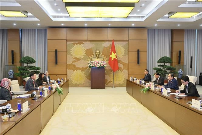 NA Chairman Tran Thanh Man hails Malaysian Ambassador Tan Yang Thai’s contributions to parliamentary ties NA Chairman Tran Thanh Man hails Malaysian Ambassador Tan Yang Thai’s contributions to parliamentary ties