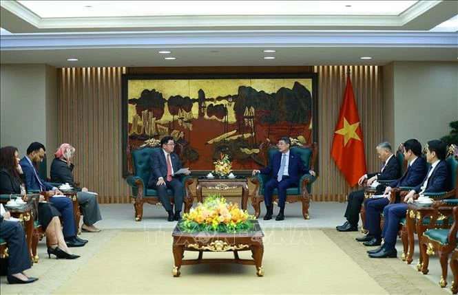 Prime Minister Le Minh Hung receives outgoing Malaysian Ambassador Tan Yang Thai Prime Minister Le Minh Hung receives outgoing Malaysian Ambassador Tan Yang Thai