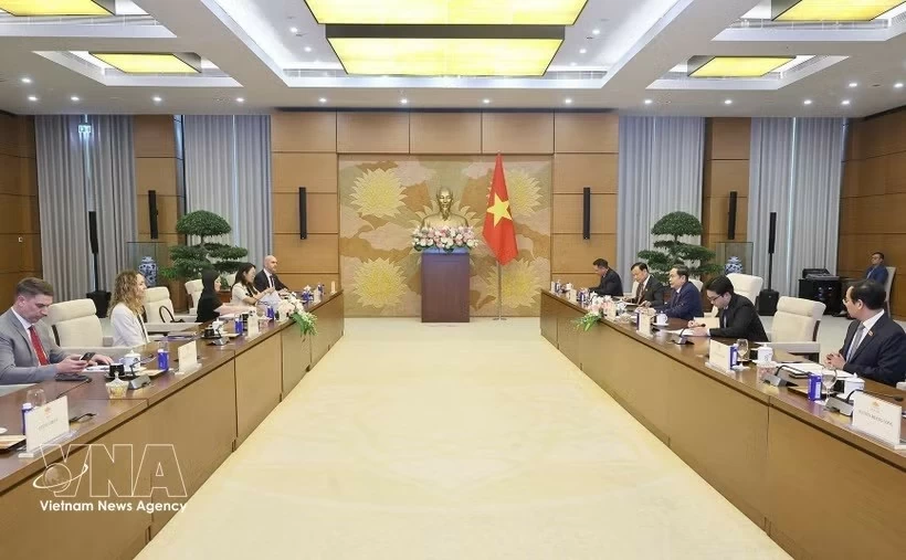 NA Chairman Tran Thanh Man receives new U.S. Ambassador, calls for stronger parliamentary ties