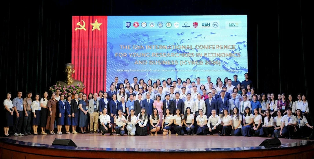 Enhancing academic exchange in economic and business sectors, serving sustainable development and integration Enhancing academic exchange in economic and business sectors, serving sustainable development and integration