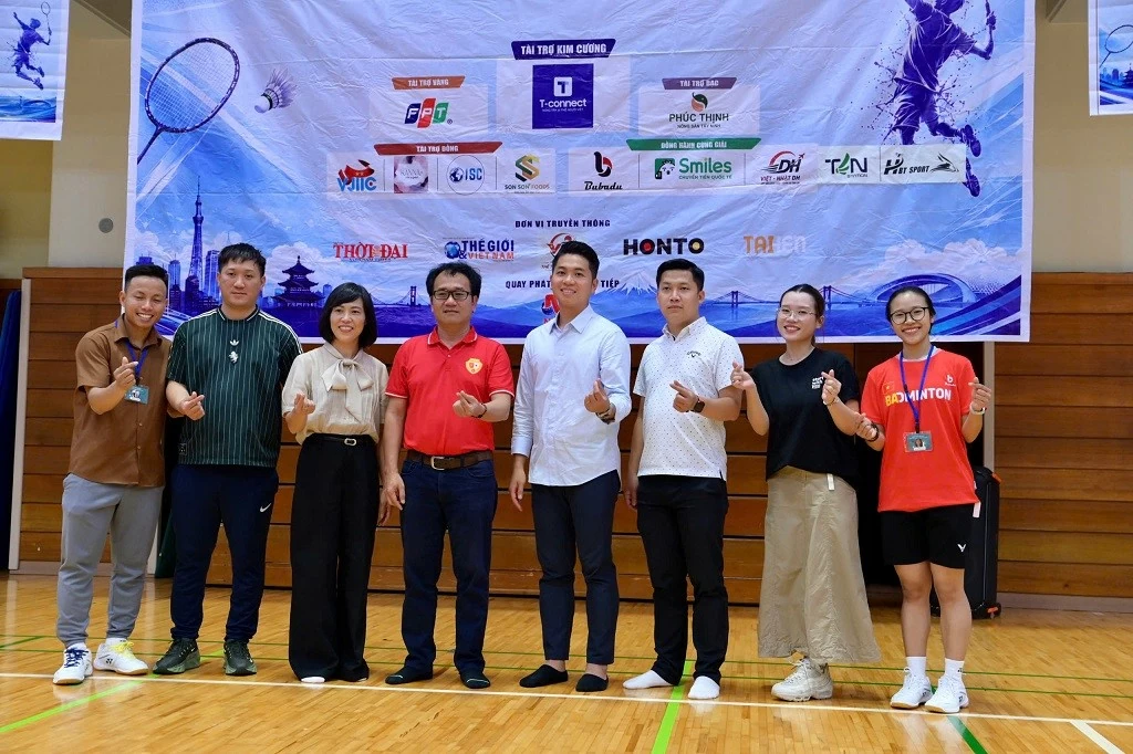 Badminton playground strengthens the Vietnamese community in Japan