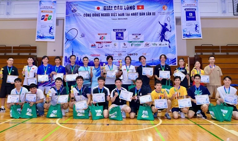 Badminton playground strengthens the Vietnamese community in Japan