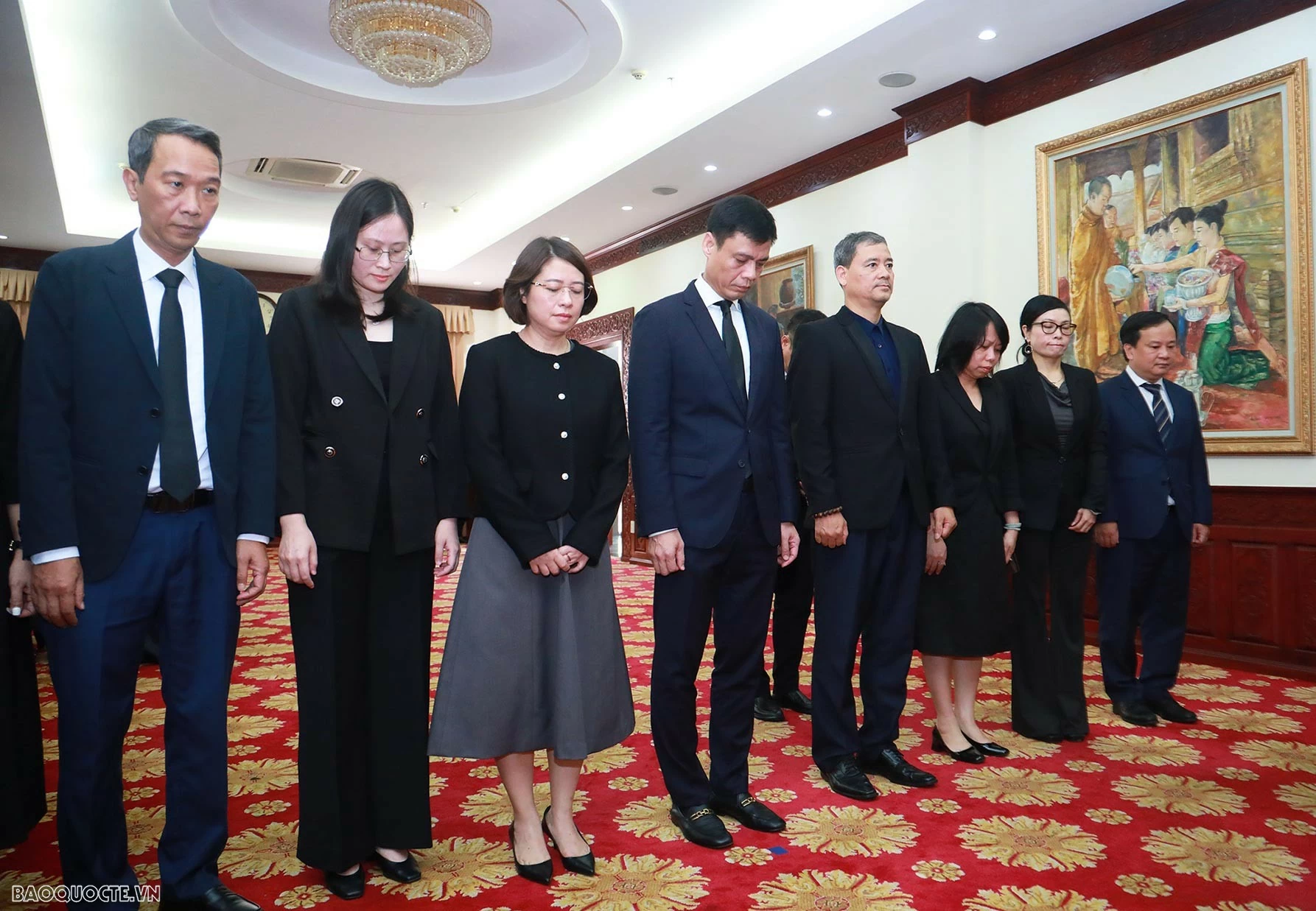 Vietnamese Party, State leaders pay tribute to Lao National Assembly President Xaysomphone Phomvihane at Lao Embassy Vietnamese Party, State leaders pay tribute to Lao National Assembly President Xaysomphone Phomvihane at Lao Embassy