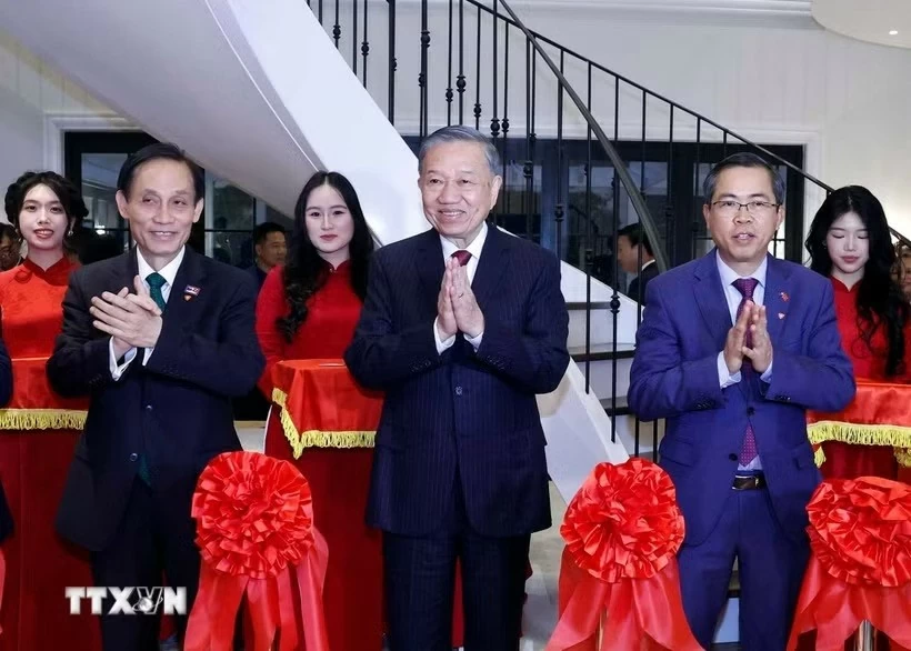 Party General Secretary, President To Lam attends inauguration of Vietnam House, meets Vietnamese community in Australia