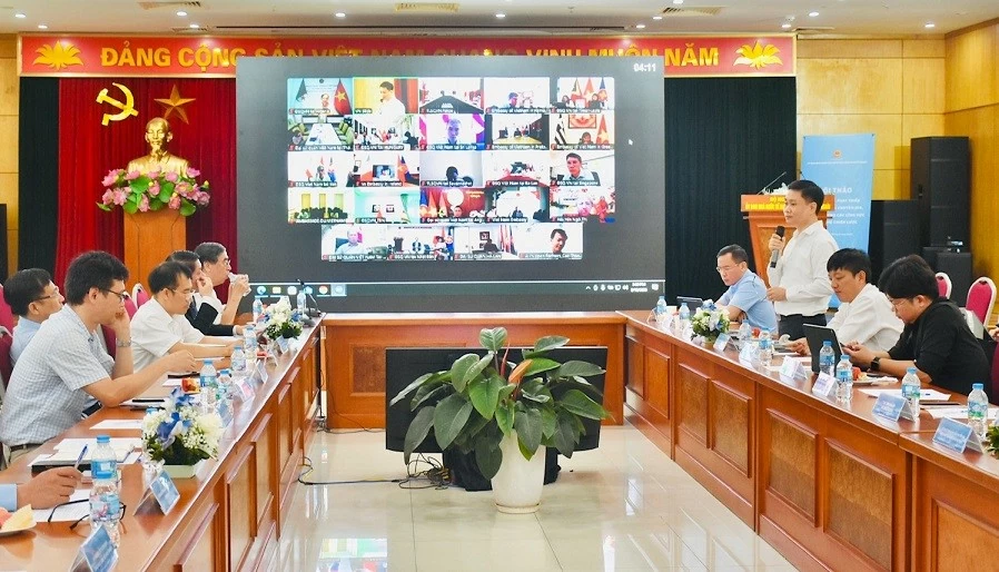 Experts and intellectuals collaborate on strategic technology solutions for the nation