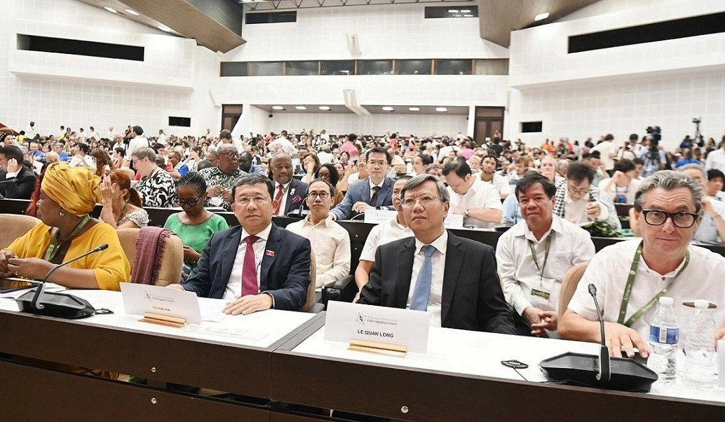 Vietnamese delegation attends international communist, workers’ parties meeting in Cuba