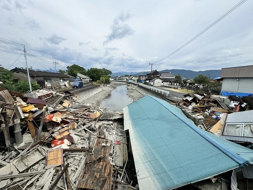 Vietnamese Association in Japan surveys situation, supports community after Kumamoto earthquake