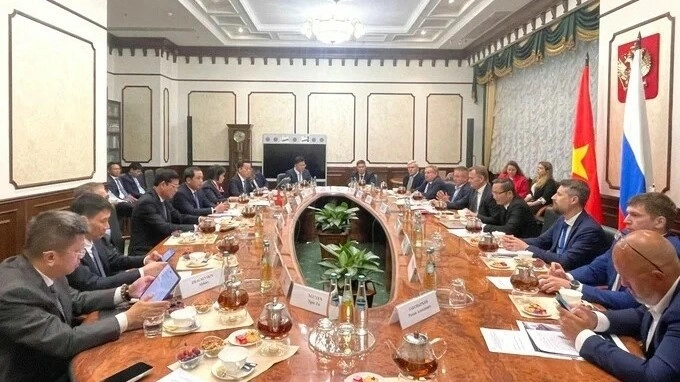 Hanoi seeks cooperation with Russian localities in developing urban railways