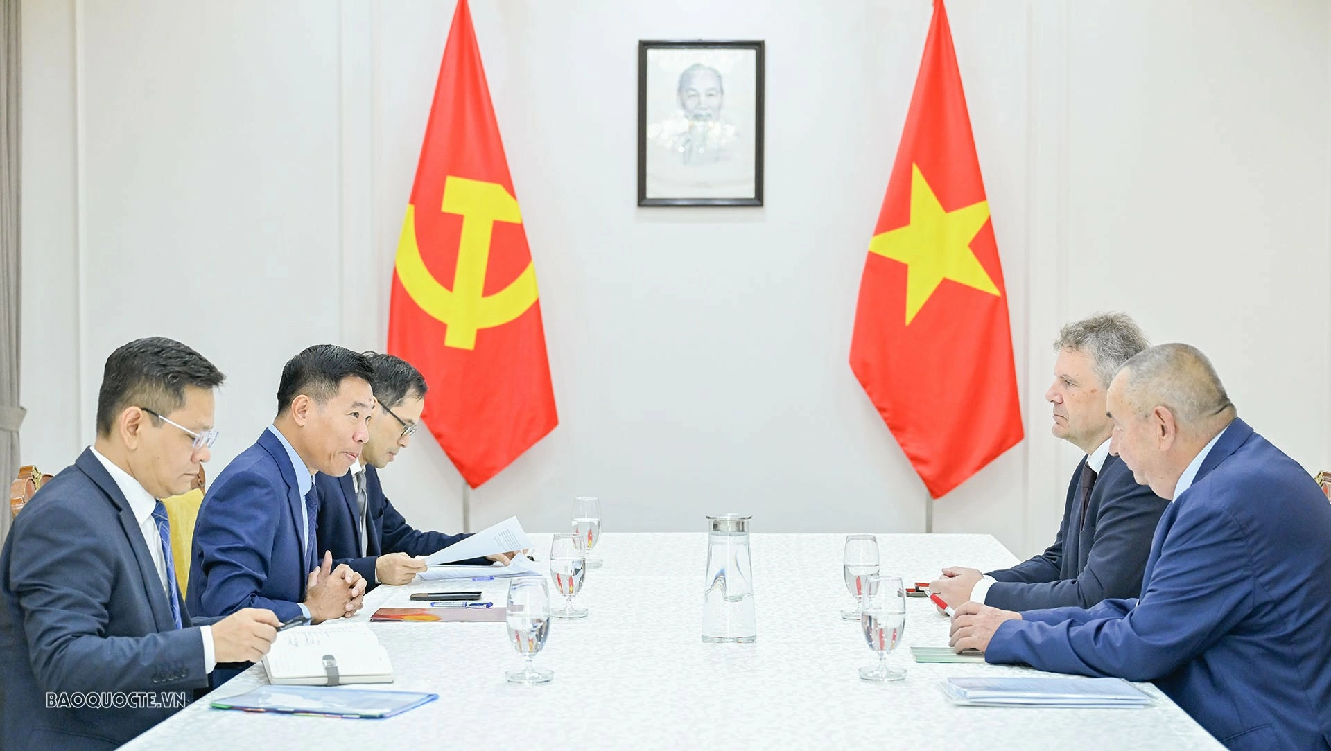 Communist Party of Vietnam Central Committee Member, Chairman of the Communist Party of Bohemia and Moravia hold talks in Hanoi Communist Party of Vietnam Central Committee Member, Chairman of the Communist Party of Bohemia and Moravia hold talks in Hanoi