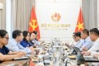 Vietnamese, Lao Foreign Ministries exchange experience in external information work