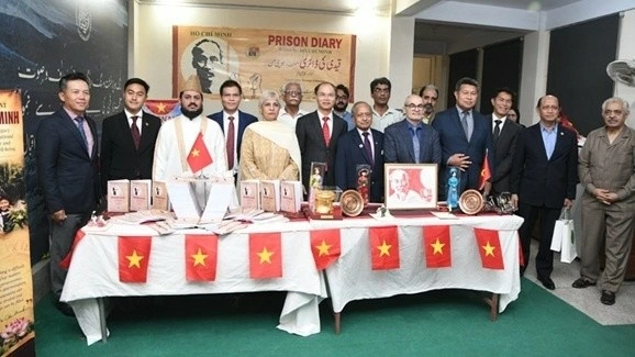 Poetry collection 'Prison Diary' by President Ho Chi Minh first time translated into Urdu language in Pakistan