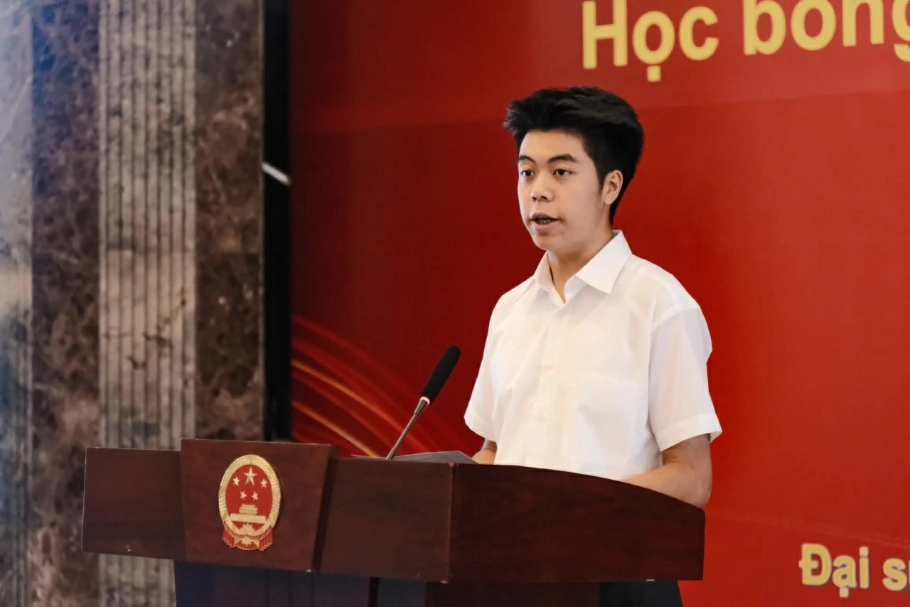 Chinese Embassy in Vietnam: Sowing seeds of knowledge, nurturing the future of Vietnam-China relations