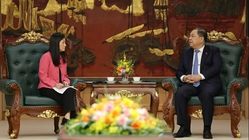 Standing Deputy PM Pham Gia Tuc received US Ambassador Jennifer Wicks, highlights economic, trade, investment ties as a driving force