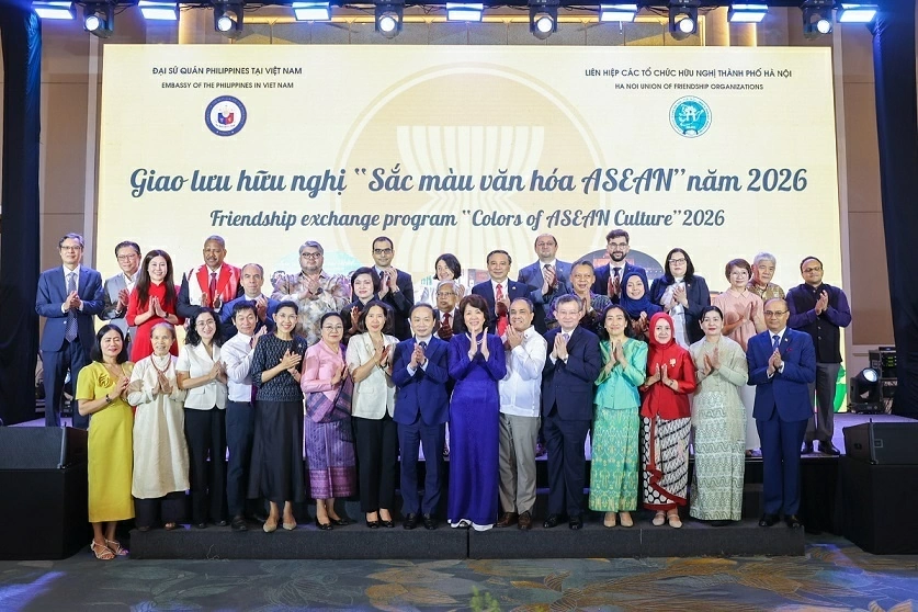 ASEAN colours spread friendship in Hanoi