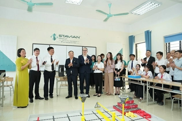 Tập đoàn Stavian triển khai Dự án Stavian Group launches the CSR project 'Nurturing hope – Building the future', donates STEM classroom and medical equipment in Bac Ninh province