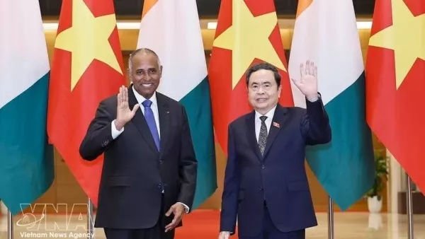President of Côte d’Ivoire NA Patrick Achi concludes official visit to Vietnam