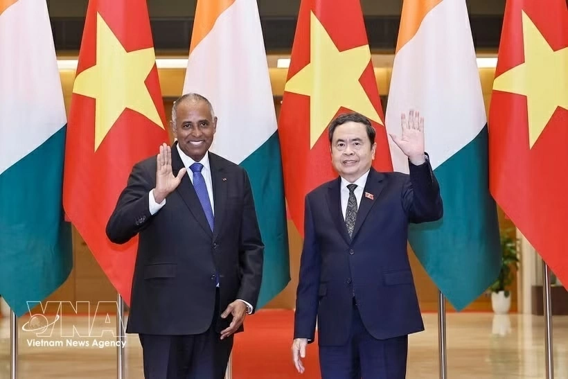 President of Côte d’Ivoire NA Patrick Achi concludes official visit to Vietnam