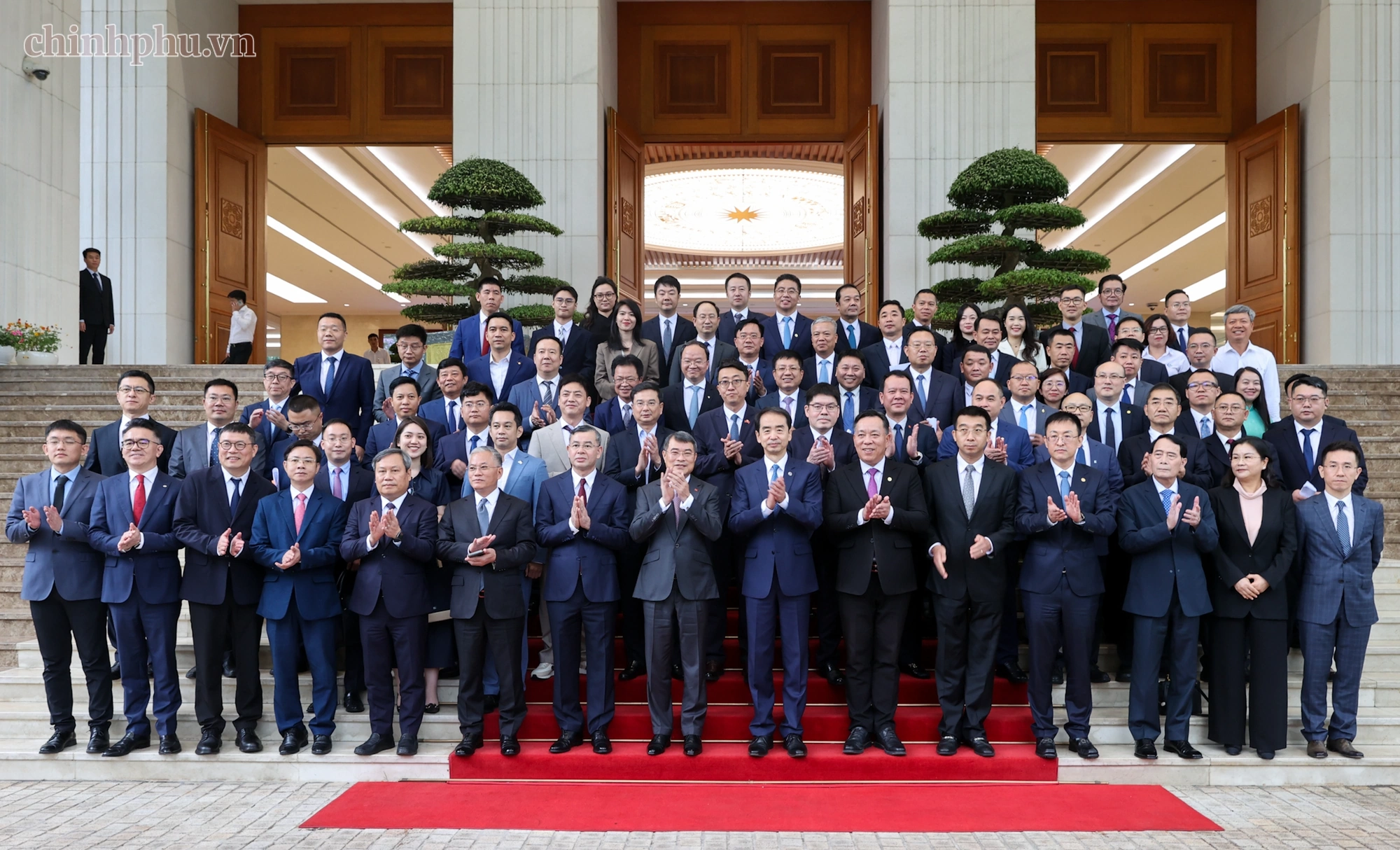Prime Minister Le Minh Hung urges Chinese firms to increase investment with higher quality, advanced technologies Prime Minister Le Minh Hung urges Chinese firms to increase investment with higher quality, advanced technologies